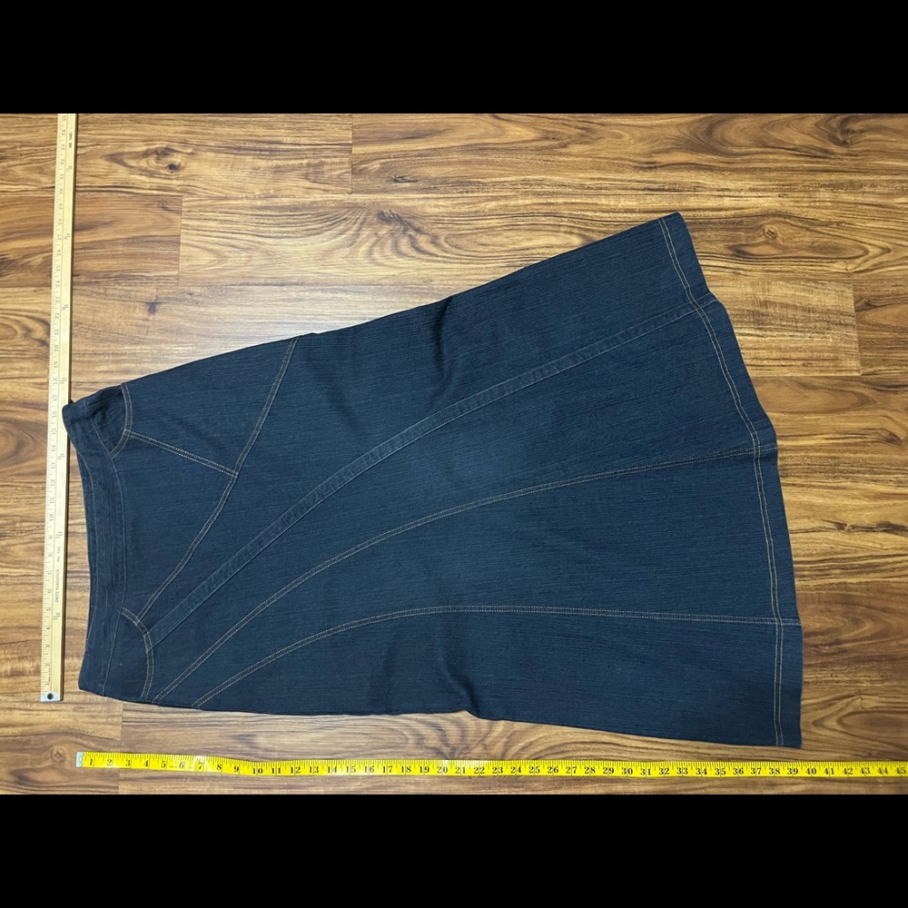 New Creation skirt. Size: L. Color: Blue